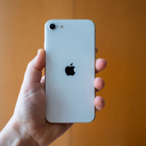 iPhone SE (2022)